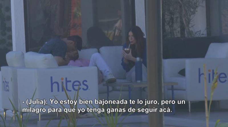 Julia Fernandes en Vecinos al límite