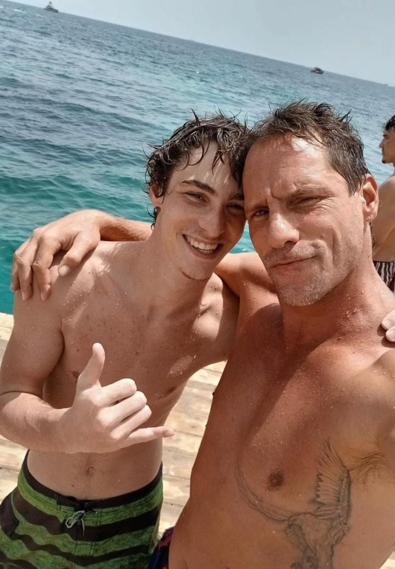 Gonzalo Valenzuela y su hijo Silvestre - Instagram