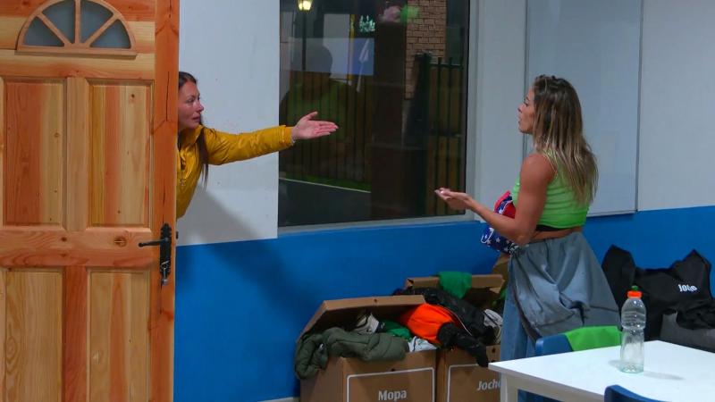 Critican a Paula Pavic en Vecinos al límite