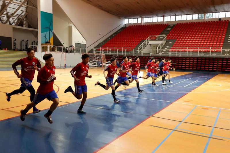 Roja Sub 17 de Futsal se prepara para su debut - Instagram de La Roja.