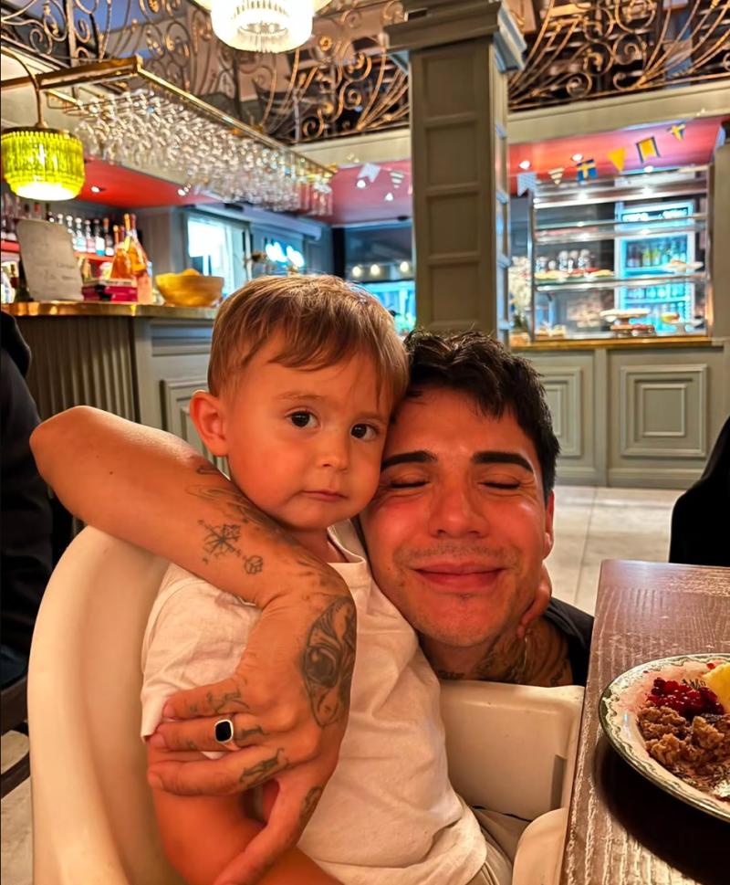 Leo Méndez y su sobrino Gio | Instagram