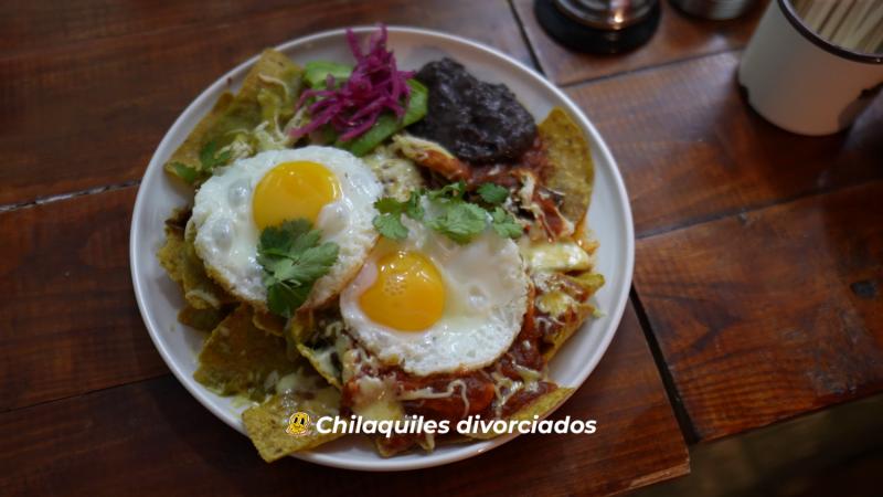 Chilaquiles divorciados / 13C