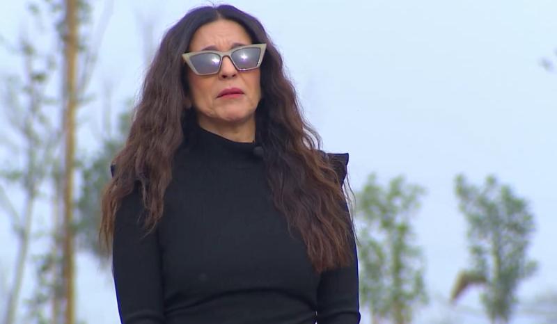 Karla Constant, coductora de "Vecinos al límite" / Canal 13