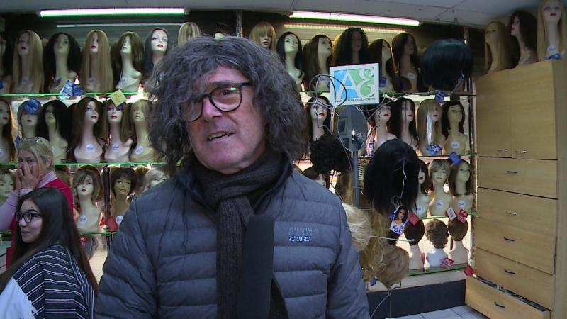 Marcelo Comparini prueba pelucas de tienda Avatte / 13C