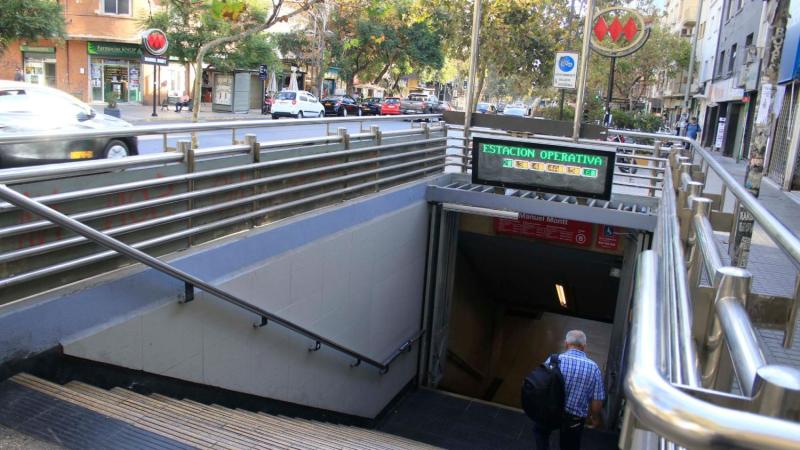 Metro de Santiago abre más tarde este sábado 15 - Créditos: Agencia Uno