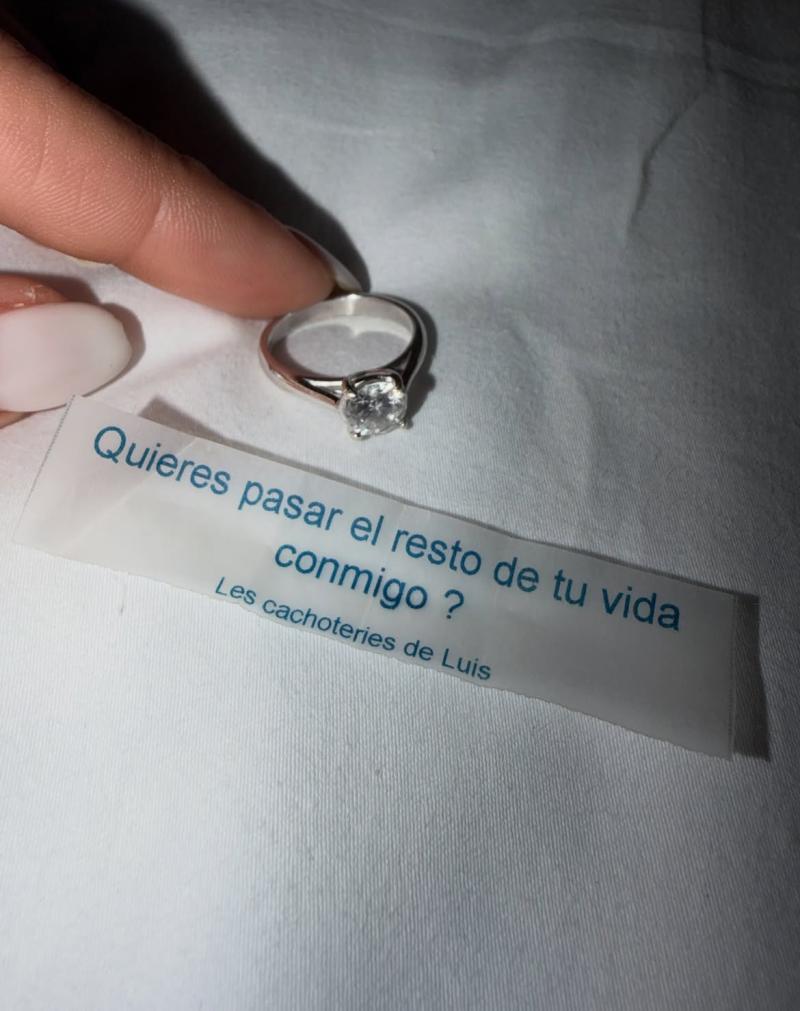 Anillo que recibió Gala Caldirola por parte de Luis Jiménez | Crédito: Instagram Gala Caldirola