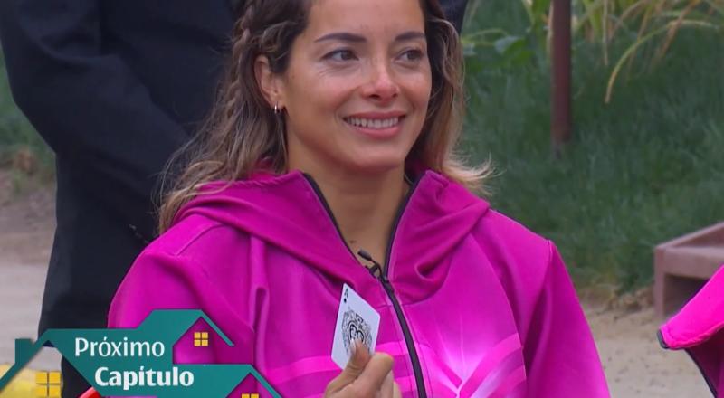Carolina Vergara / "Vecinos al límite"