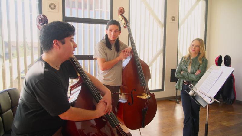 Jóvenes de la Orquesta Juvenil de La Pintana y Nicole / 13C