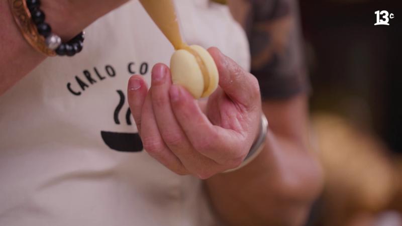 Carlo von Mühlenbrock prepara alfajores de maicena / 13C