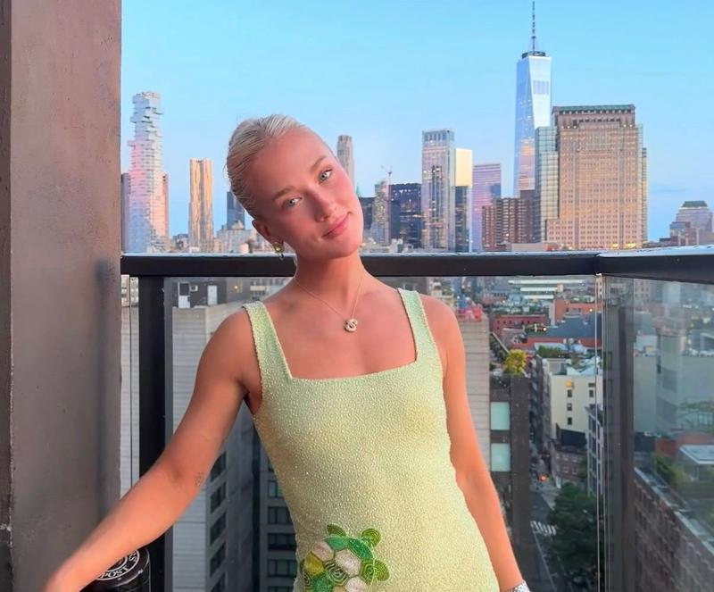 Vesta Lugg - Instagram