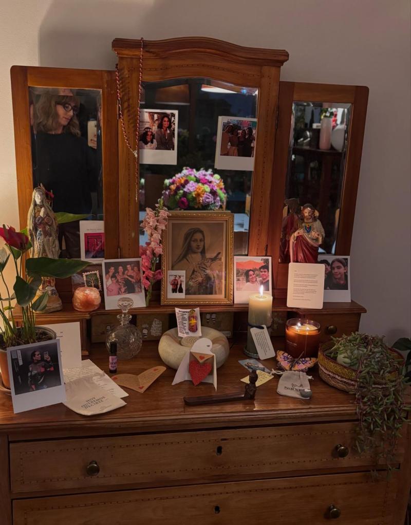 María José Prieto muestra el altar a su hermana | Crédito: Instagram María José Prieto