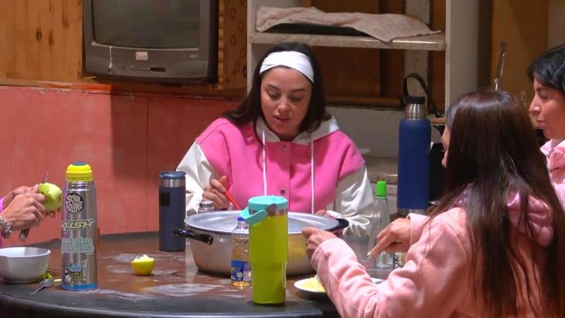 Natu Urtubias / "Vecinos al límite"