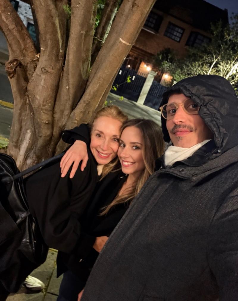 Karen Doggenweiler posa junto a su yerno en redes sociales | Crédito: Instagram @karendtv
