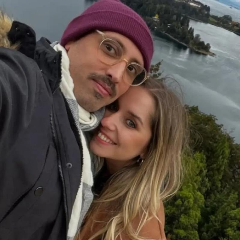 Fernanda Cornejo junto a su pareja | Crédito: Instagram @fernandacornejod