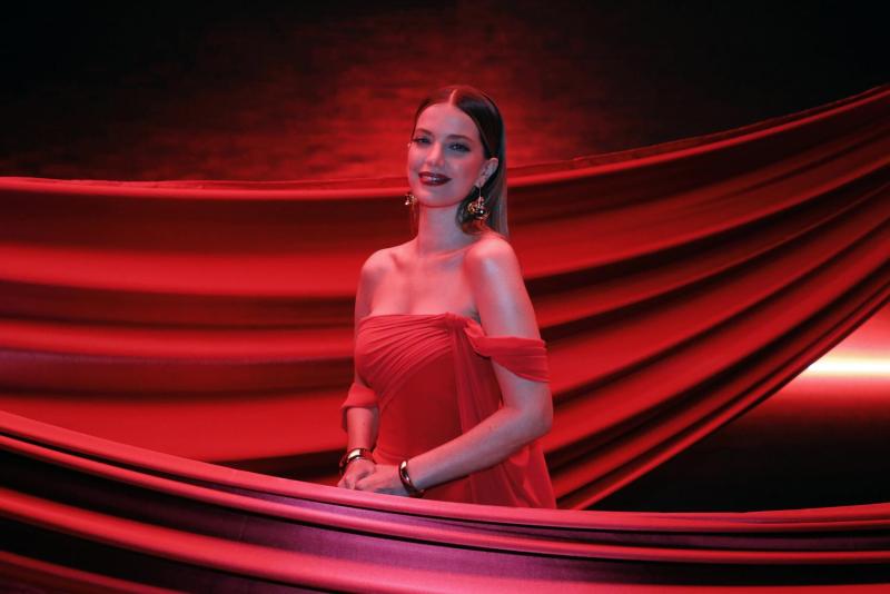 Millaray Viera será la conductora del programa Alfombra Roja / Canal 13