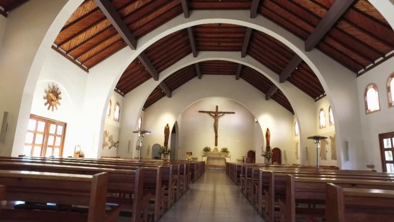 Interior de Parroquia Inmaculada Concepción de Vitacura