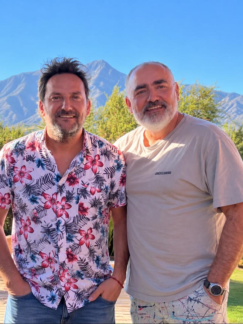 El animador y su hermano - Instagram @exhuevo
