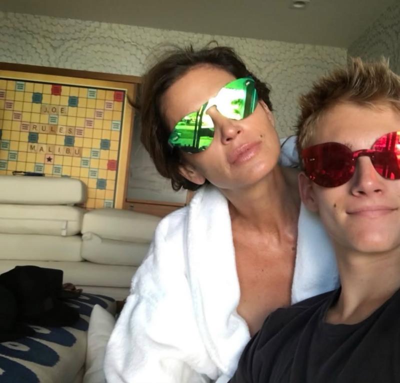 Cindy Crawford y su hijo - Instagram