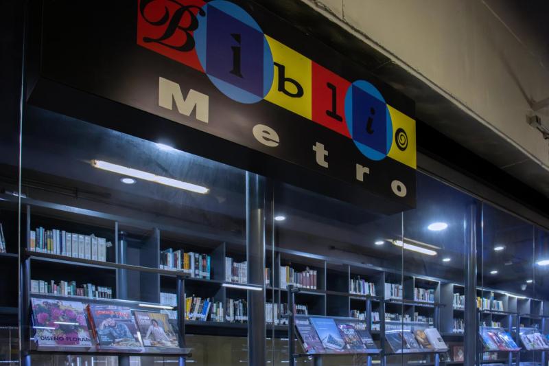 Estación de Bibliometro / Servicio Nacional del Patrimonio