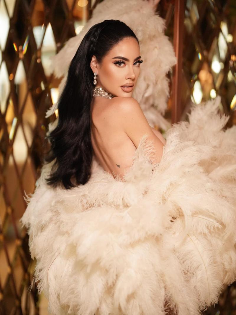 Ignacia Michelson tuvo un problema con su vestido durante el Miss Grand 2026 | Crédito: Instagram @lamichelson11