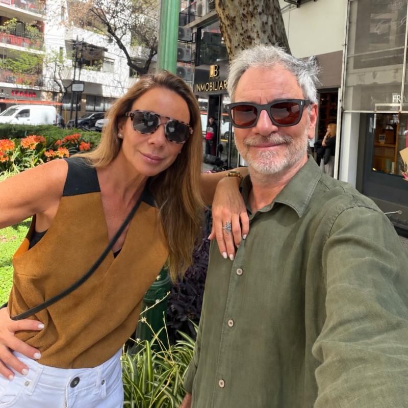 Rudolphy y su esposa disfrutan de Buenos Aires | Crédito: Instagram @catacomandaria