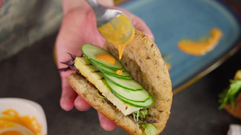 Bao proteico con relleno / 13C