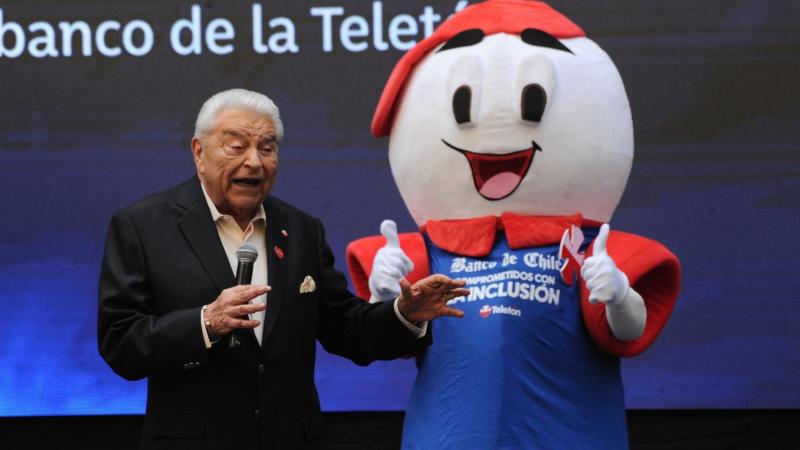 Don Francisco en la Teletón - Créditos: Agencia Uno