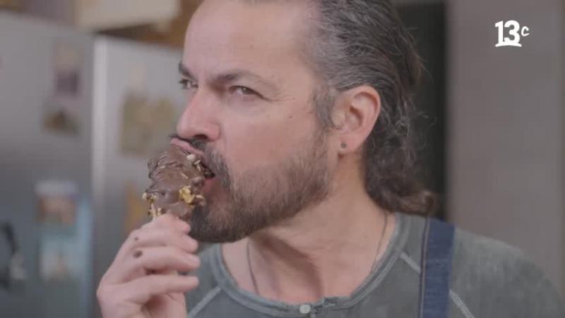 Carlo von Mühlenbrock prepara banana snickers / 13C