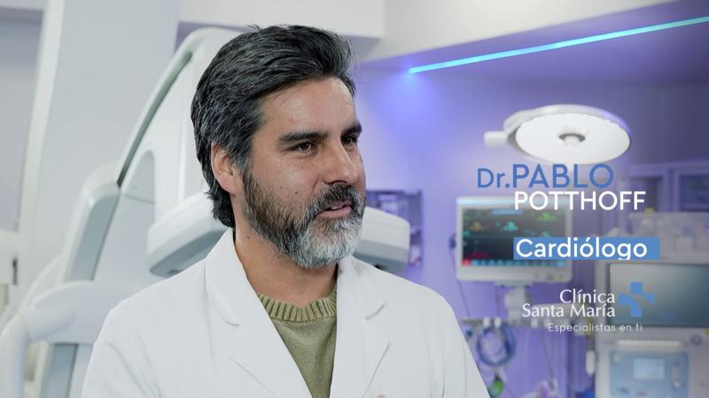 cardiólogo Pablo Potthoff de la Clínica Santa María