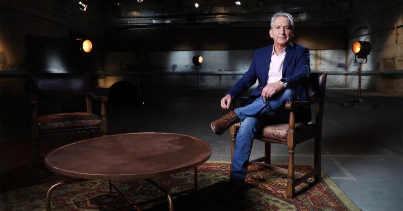 Emilio Sutherland es el conductor de Grandes Reportajes del 13