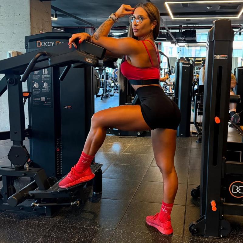 La modelo sigue acumulando logros en el mundo del fitness - Instagram @nicolelulichile