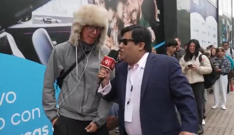 Nacho Pop entrevistó a los fanáticos presentes en el lugar.