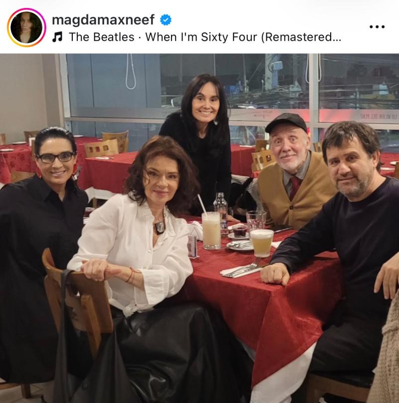 Magdalena Max-Neef junto a Gabriel Prieto y otros actores - Instagram