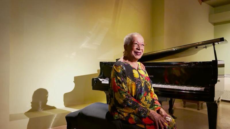 Teresita Gómez, destacada pianista colombiana / 13C