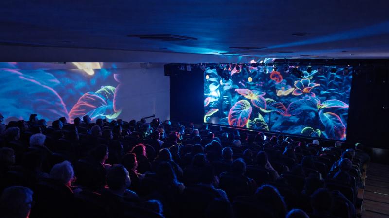Imagen de la presentación de Estaciones, obra inspirada en Las Cuatro Estaciones de Vivaldi / Teatro CA660 de Fundación CorpArtes