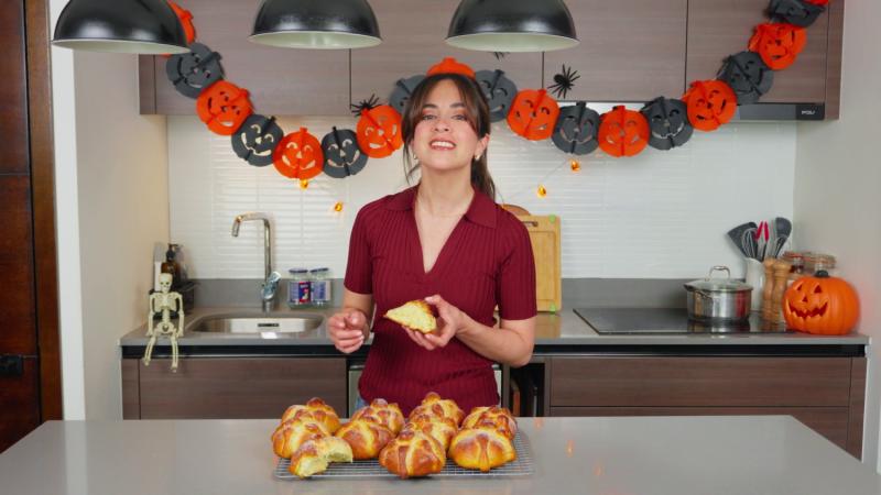 Pan de muerto hecho por Lorena Salinas / 13C