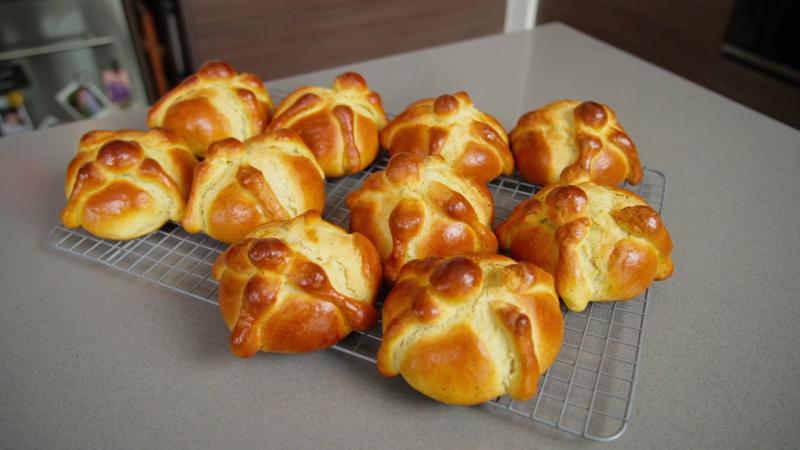 Pan de muerto hecho por Lorena Salinas / 13C