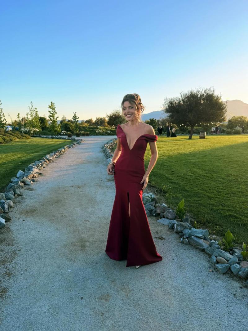 Carolina Arregui deslumbró con vestido rojo | Crédito: Instagram @carito_arregui