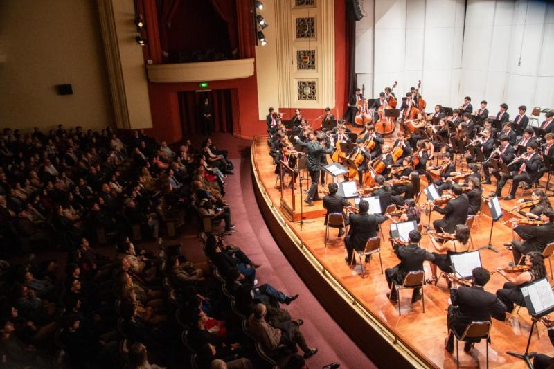 Aclamado director Helmuth Reichel realizará dos imperdibles conciertos con la Orquesta Sinfónica Nacional Juvenil de FOJI.