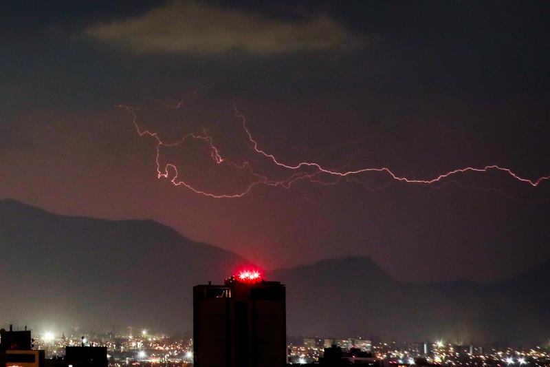 Probables tormentas eléctricas en la RM durante el día de Halloween.