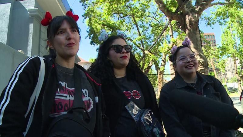 Fans de BTS en City Tour / 13C