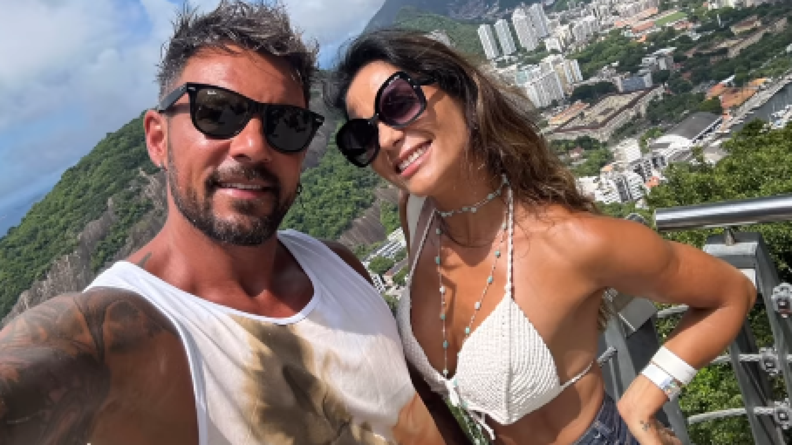 Esposa de Fabricio Vasconcelos explota por prensa en colegio