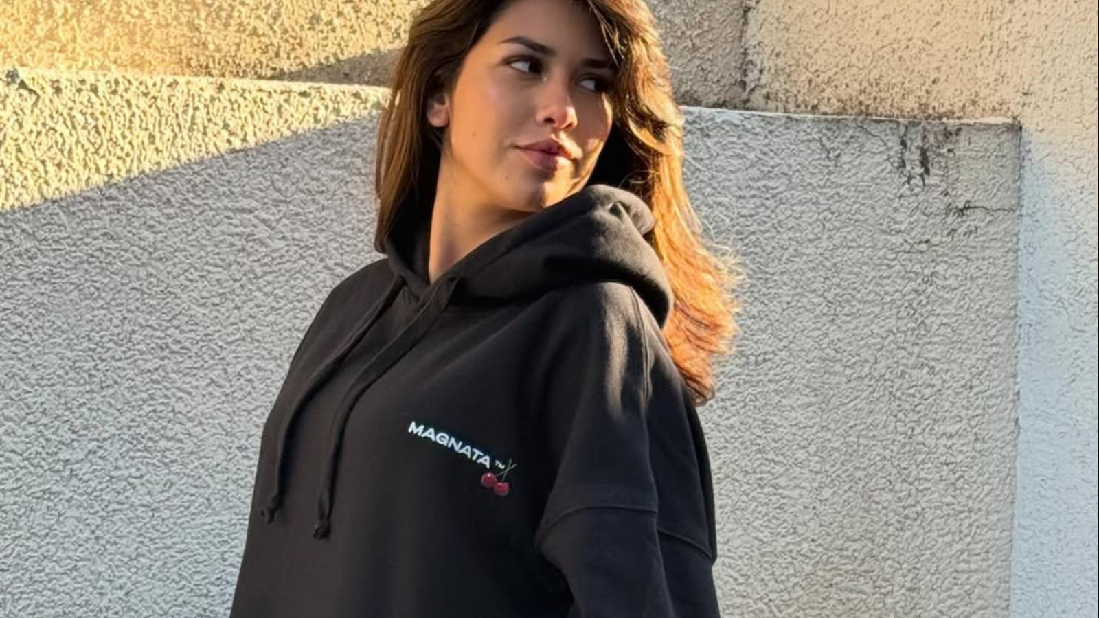 Así es su nuevo auto que compró Eskarcita por su cumpleaños