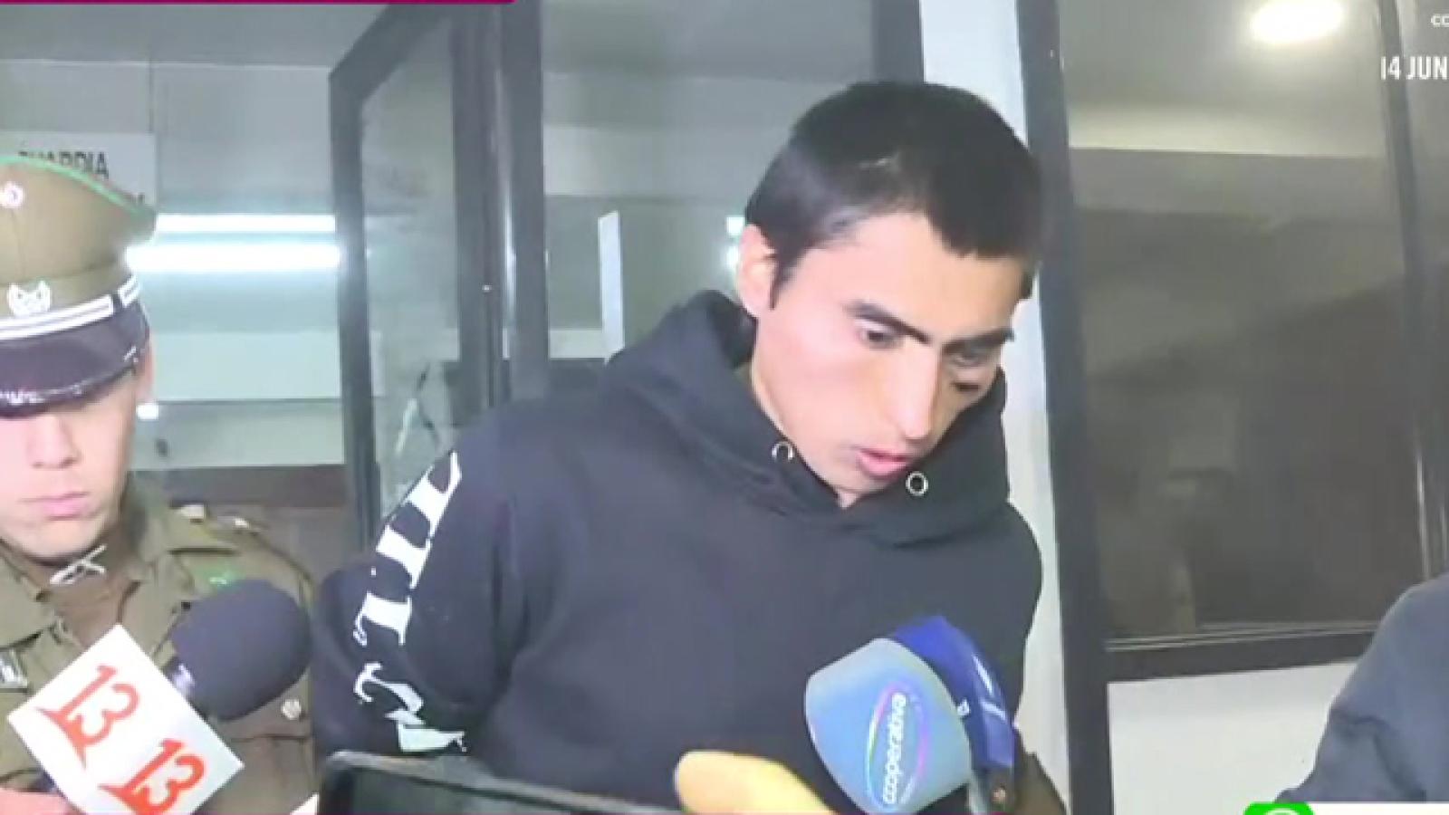 Hombre es acusado de apuñalar a toda la familia de su ex pareja | 13.cl