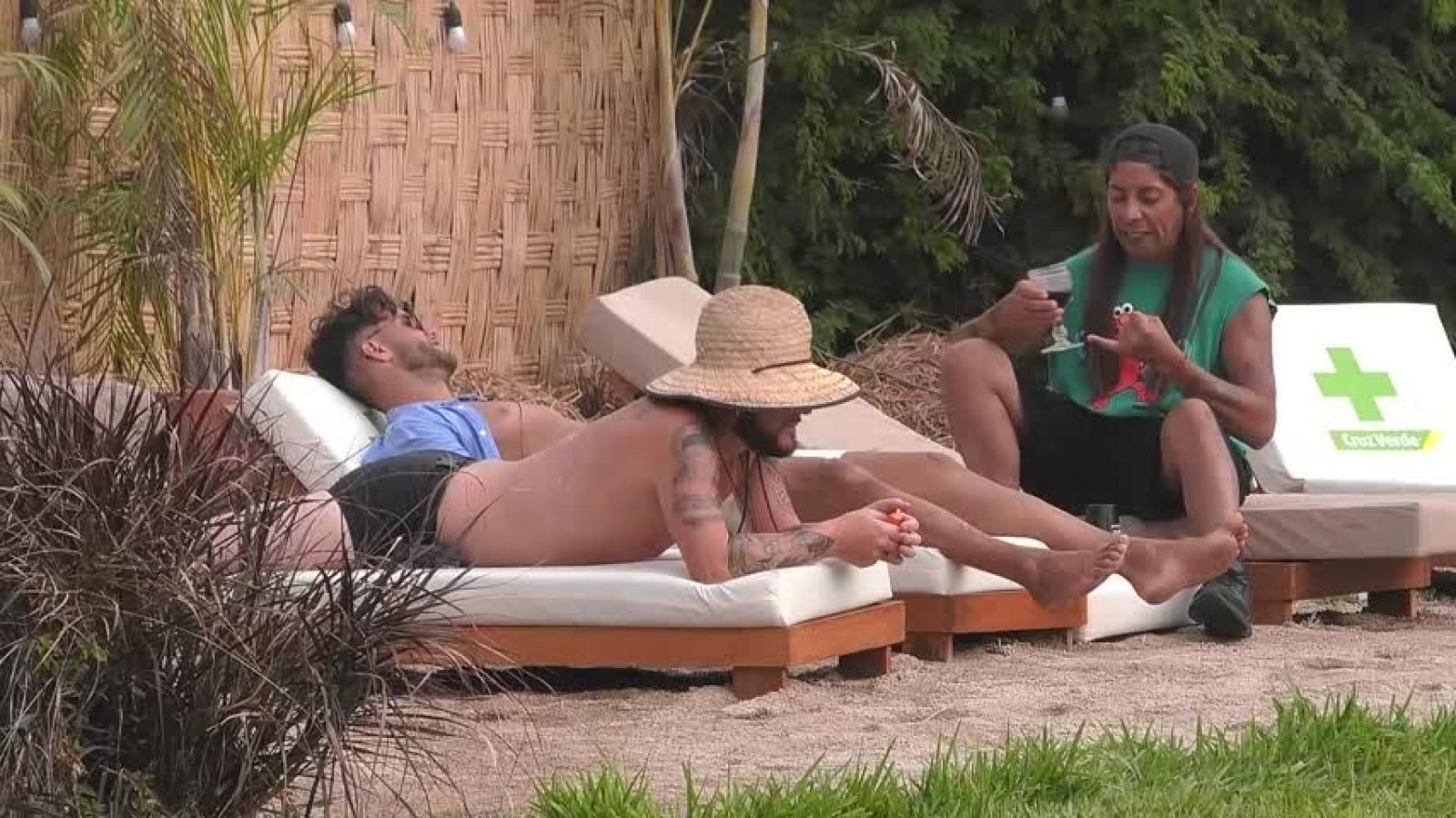 Botota habla con Fabio y Junior sobre sus perros