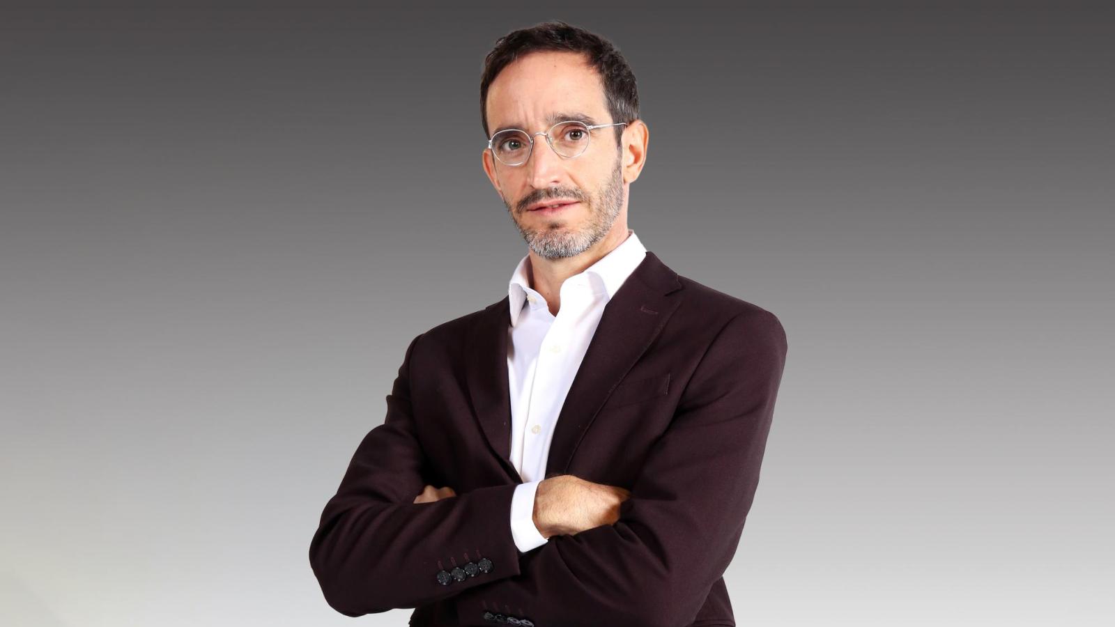 Nicolás Saavedra hará su debut en las teleseries nocturnas con "Secretos de familia"