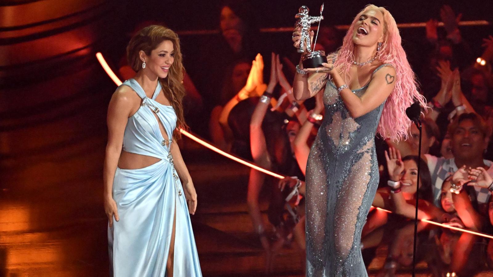 Shakira y Karol G - Créditos: AFP