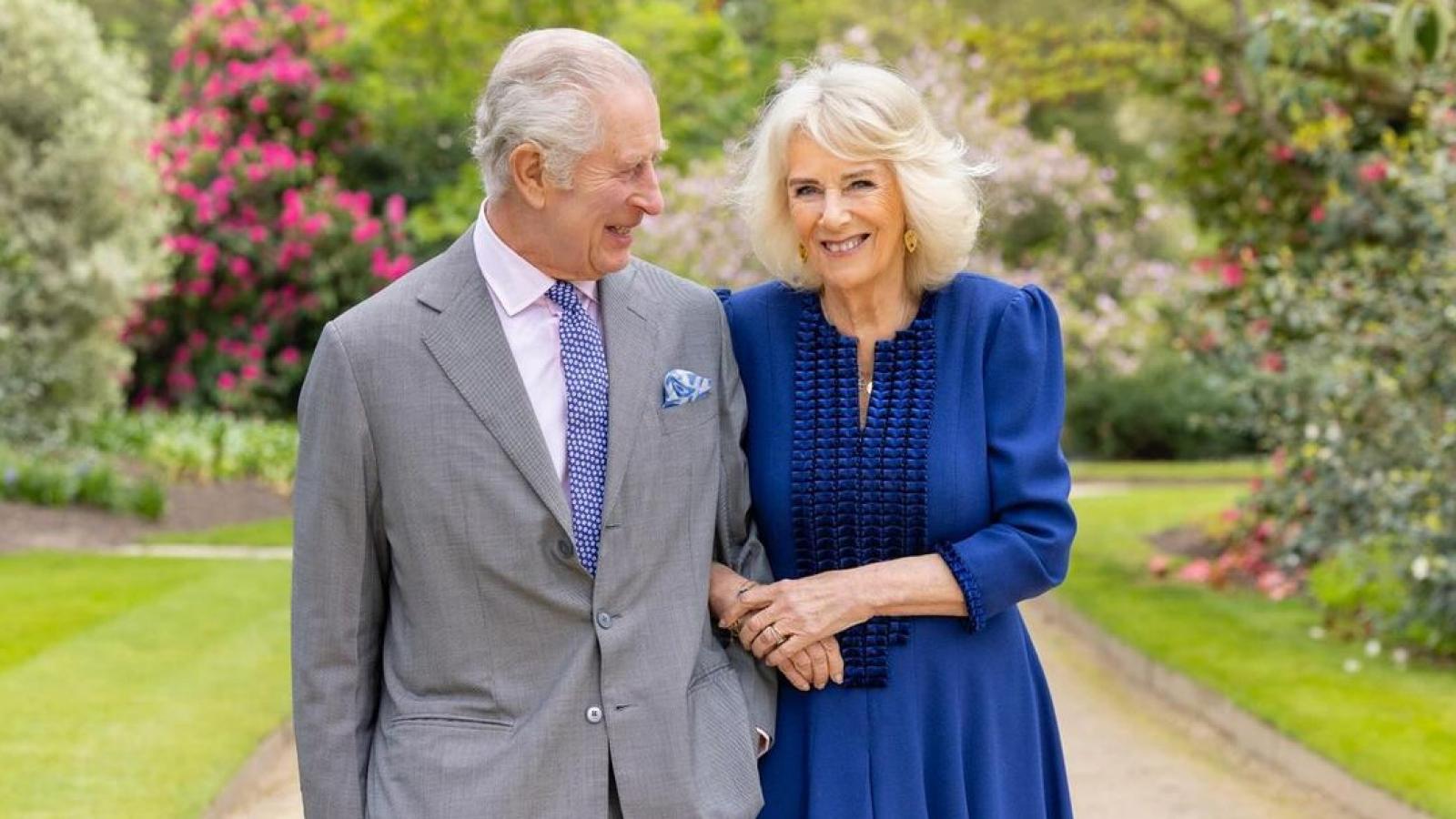 Carlos III - @theroyalfamily