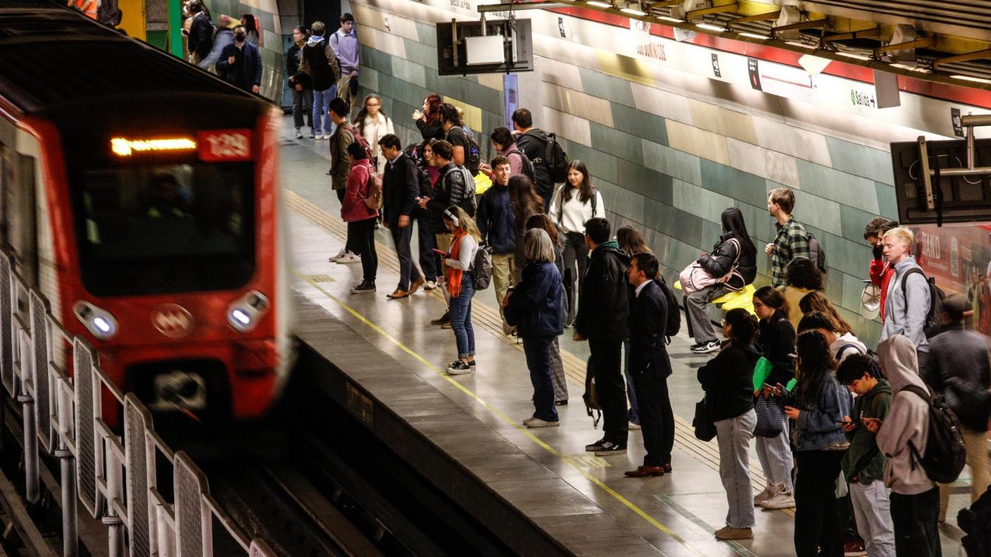 Metro de Santiago - Agencia Uno