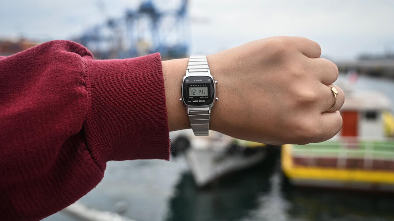Esta semana hay cambio de hora en Chile: debemos atrasar o adelantar el reloj - ATON
